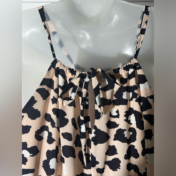 Super cute Maurices mini Dress RN# 51783 CA 56910 Womens Size 2 Leopard - Picture 3 of 11